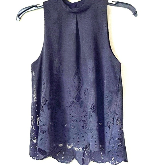 Mock Neck LaceTop - Picture 4 of 6